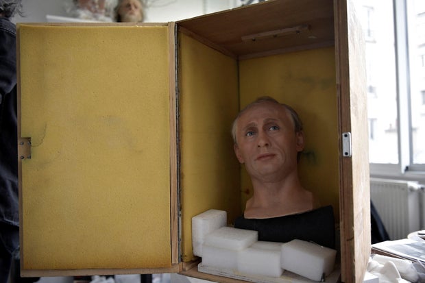 FRANCE-UKRAINE-RUSSIA-CONFLICT-PUTIN-GREVIN 