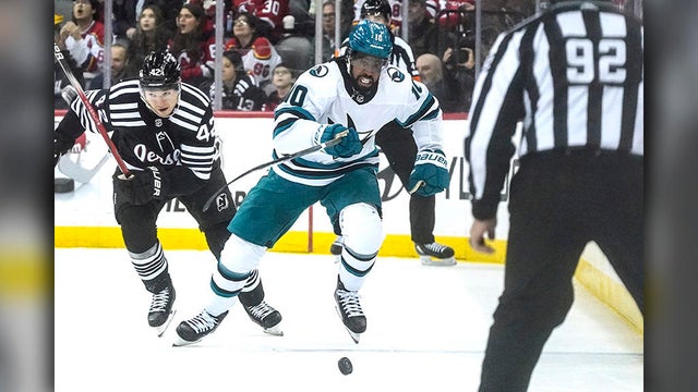 Sharks - Devils Hockey 