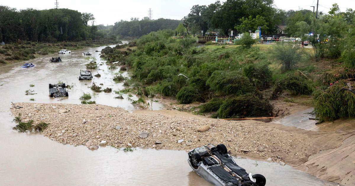 At least 5 dead, 2 missing in San Antonio after rapid flooding 