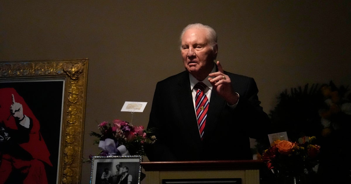 Televangelist Jimmy Swaggart in critical condition after cardiac arrest 